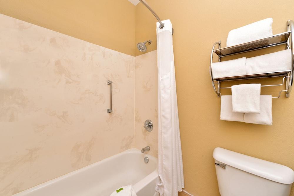 Holiday Inn Express Hotel & Suites Cincinnati-North/Sharonville Eksteriør billede