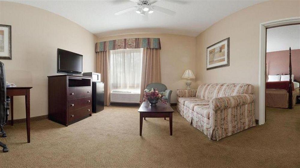 Holiday Inn Express Hotel & Suites Cincinnati-North/Sharonville Eksteriør billede