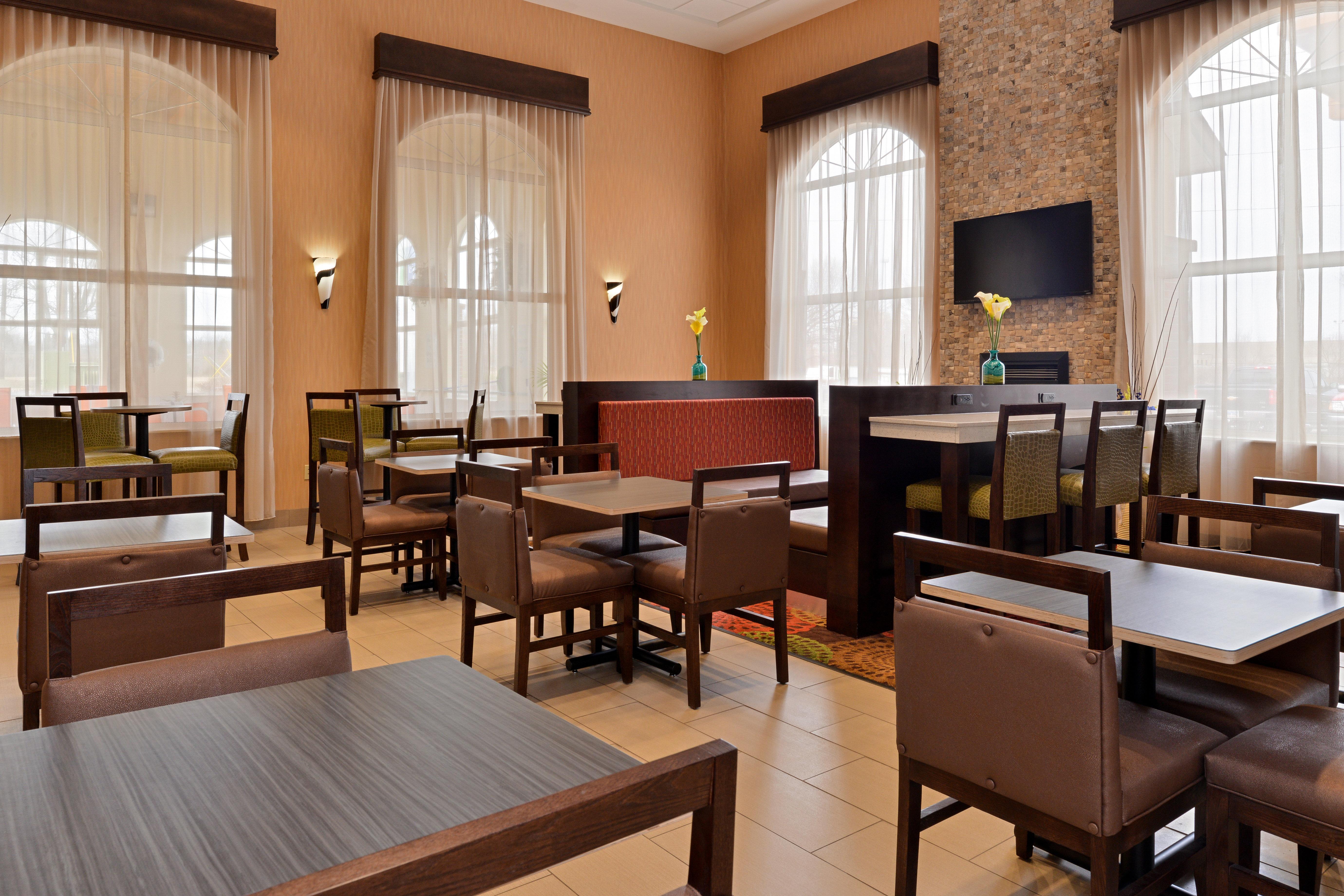 Holiday Inn Express Hotel & Suites Cincinnati-North/Sharonville Eksteriør billede