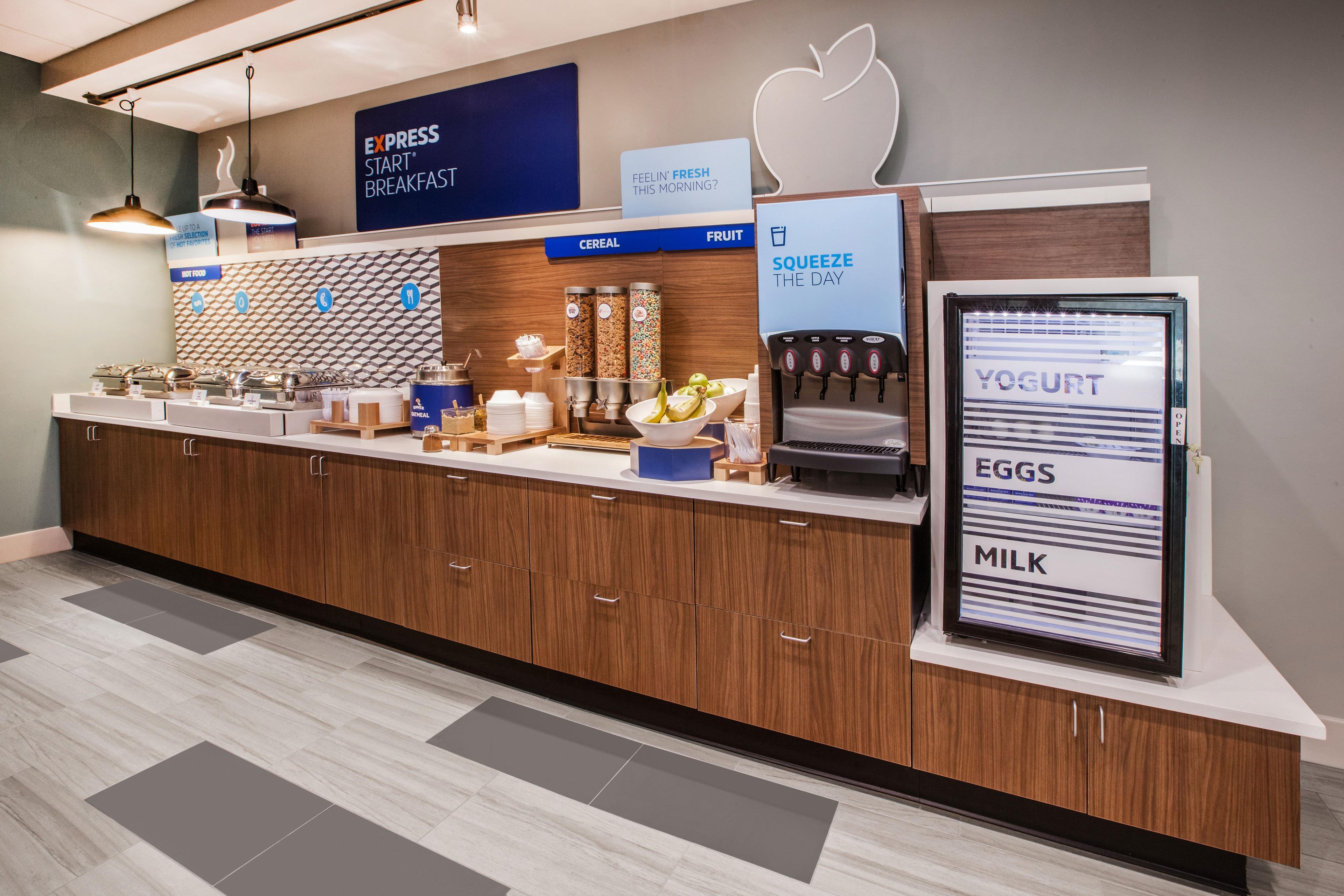 Holiday Inn Express Hotel & Suites Cincinnati-North/Sharonville Eksteriør billede