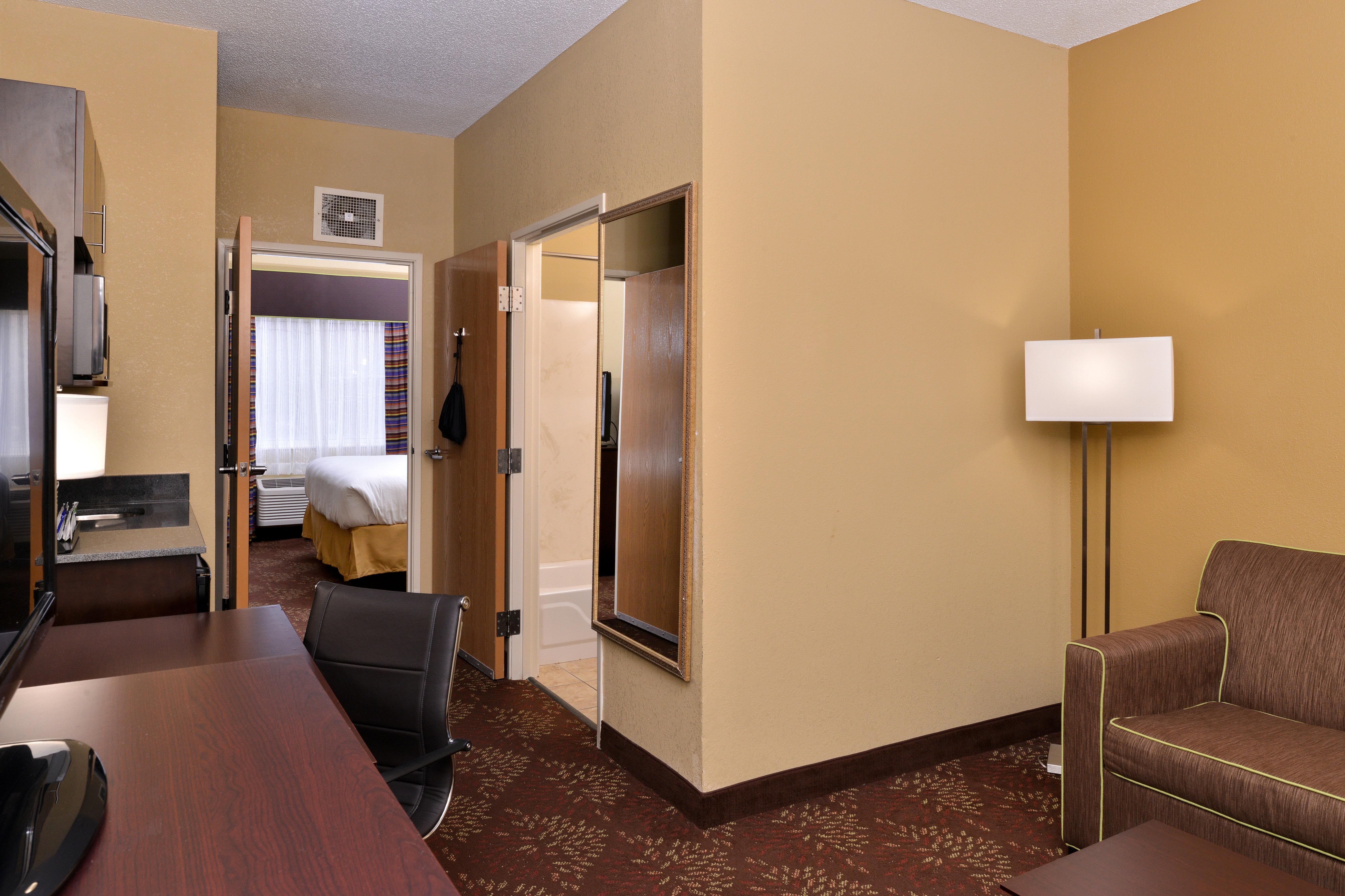 Holiday Inn Express Hotel & Suites Cincinnati-North/Sharonville Eksteriør billede