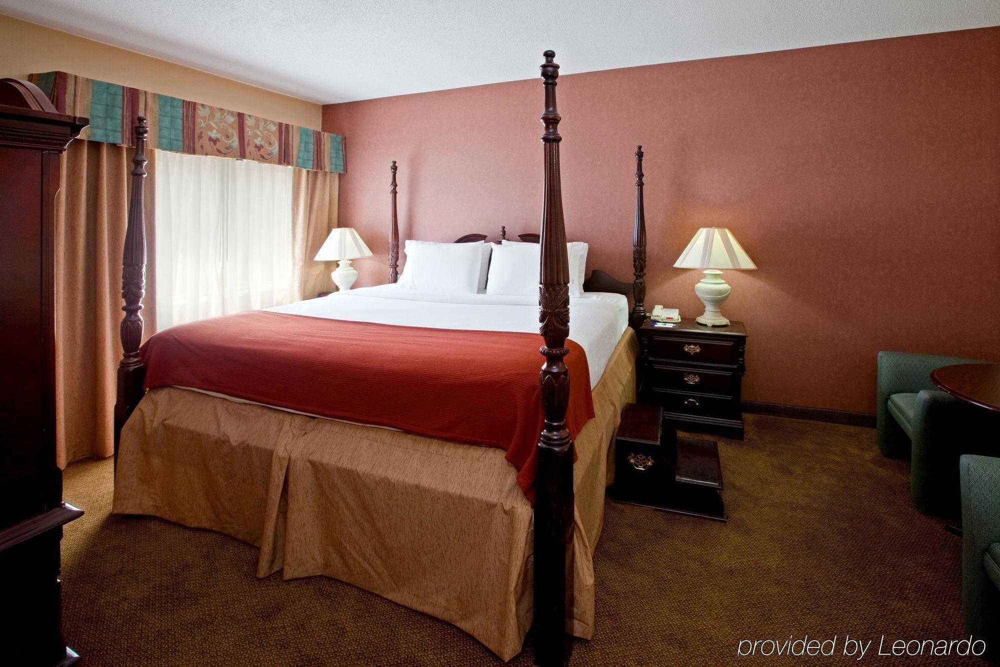 Holiday Inn Express Hotel & Suites Cincinnati-North/Sharonville Eksteriør billede