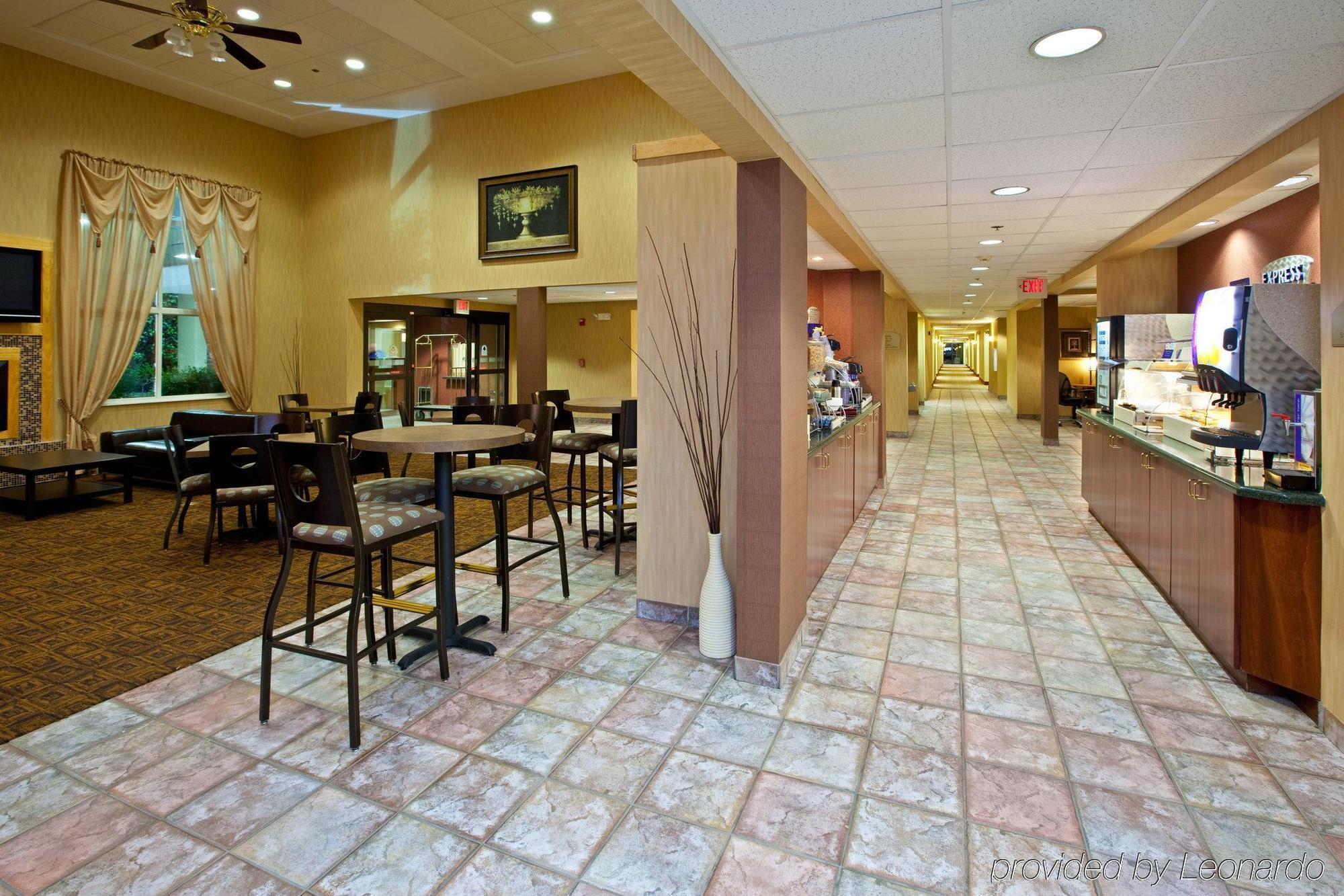 Holiday Inn Express Hotel & Suites Cincinnati-North/Sharonville Restaurant billede