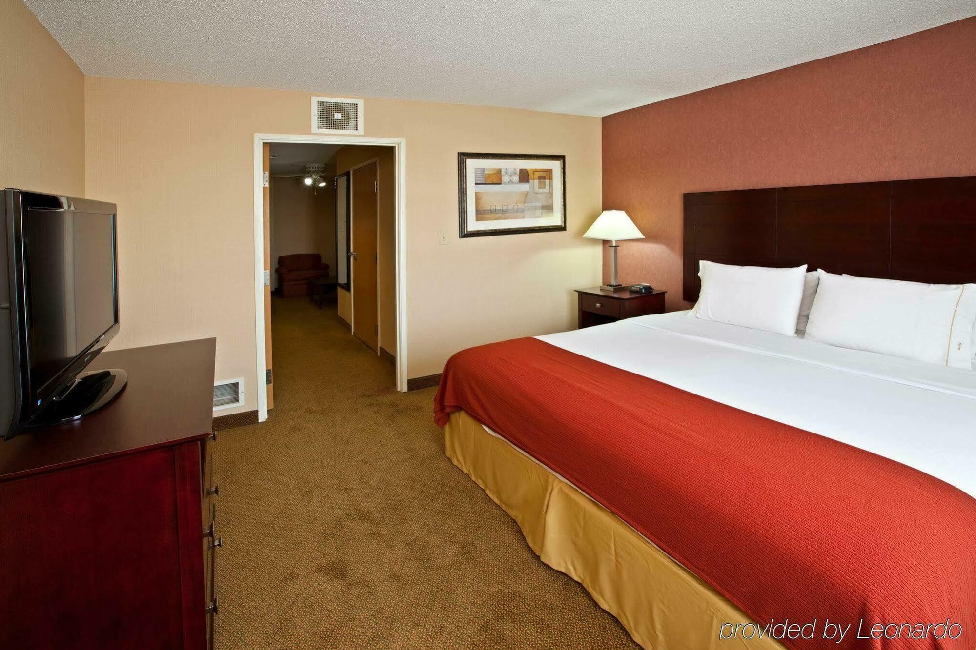 Holiday Inn Express Hotel & Suites Cincinnati-North/Sharonville Eksteriør billede